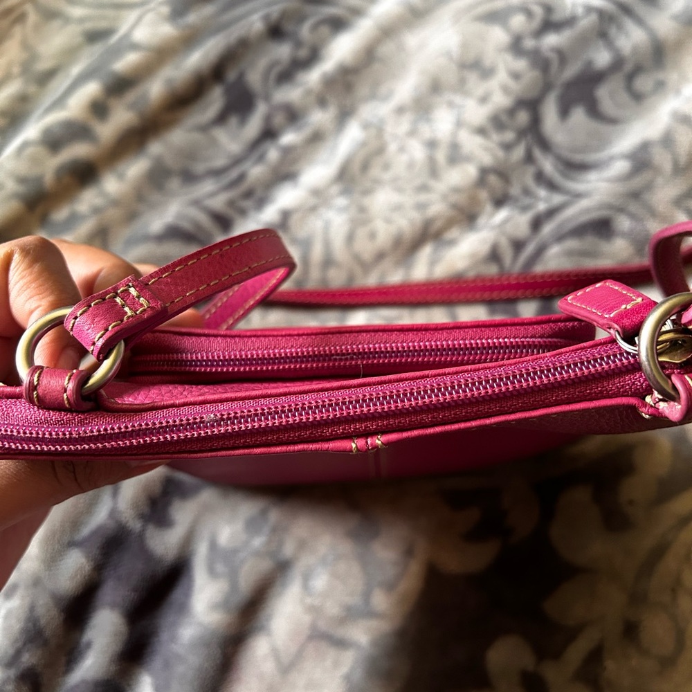 Fossil Fuchsia Leather Crossbody Bag - Picture 8 of 9